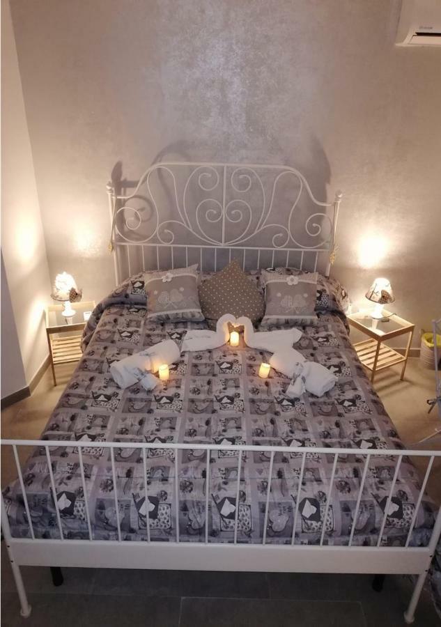 Addu' Ninucc' Hotel Наполи Екстериор снимка
