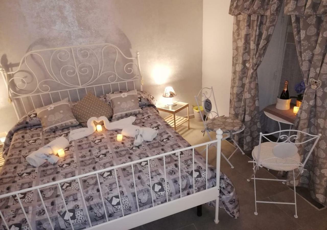 Addu' Ninucc' Hotel Наполи Екстериор снимка