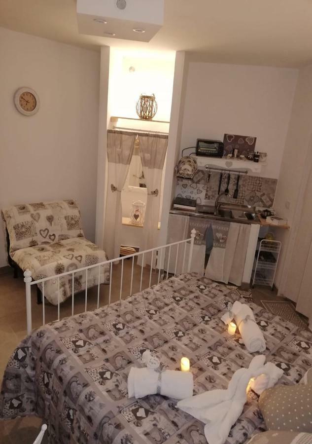 Addu' Ninucc' Hotel Наполи Екстериор снимка