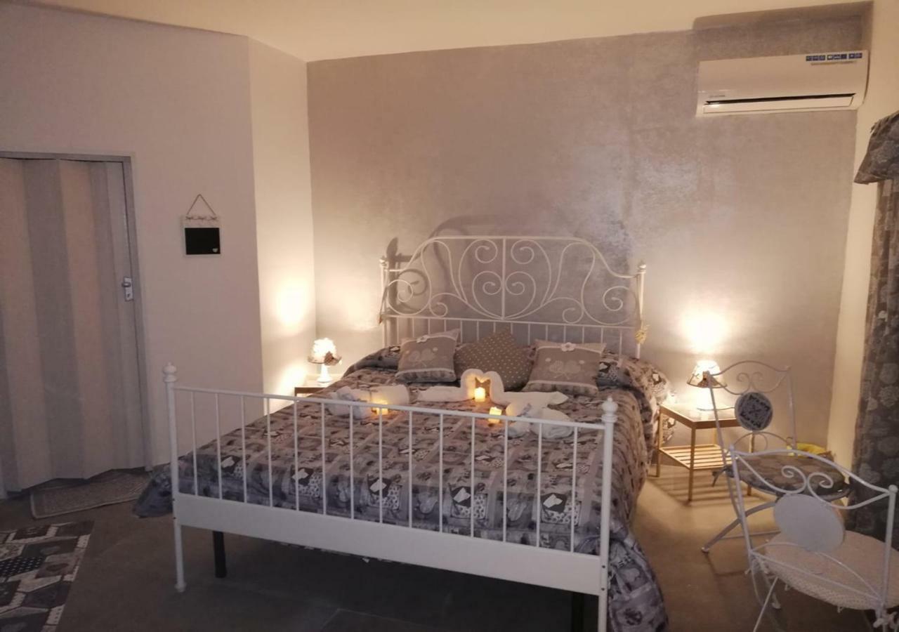 Addu' Ninucc' Hotel Наполи Екстериор снимка