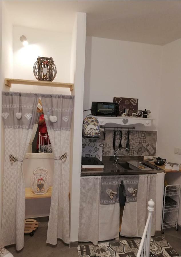 Addu' Ninucc' Hotel Наполи Екстериор снимка