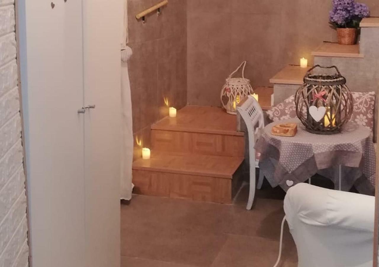 Addu' Ninucc' Hotel Наполи Екстериор снимка